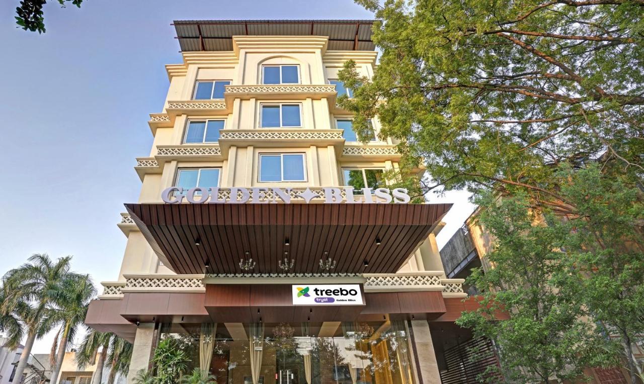 Treebo Premium Golden Bliss Trimurti Nagar Square Nágpur Kültér fotó